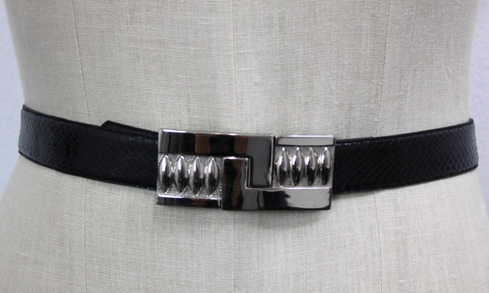 Vintage R.H. Macy Buckle Adjustable Black Snake Skin Belt by Morgan Taylor Sz M